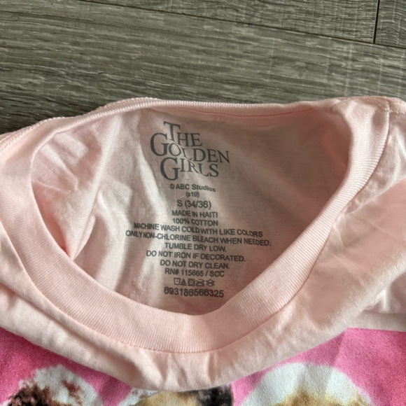 The Golden Girls TV Show ABC Stay Golden Tee Shirt Size Small 34/36 Pink - Picture 3 of 4